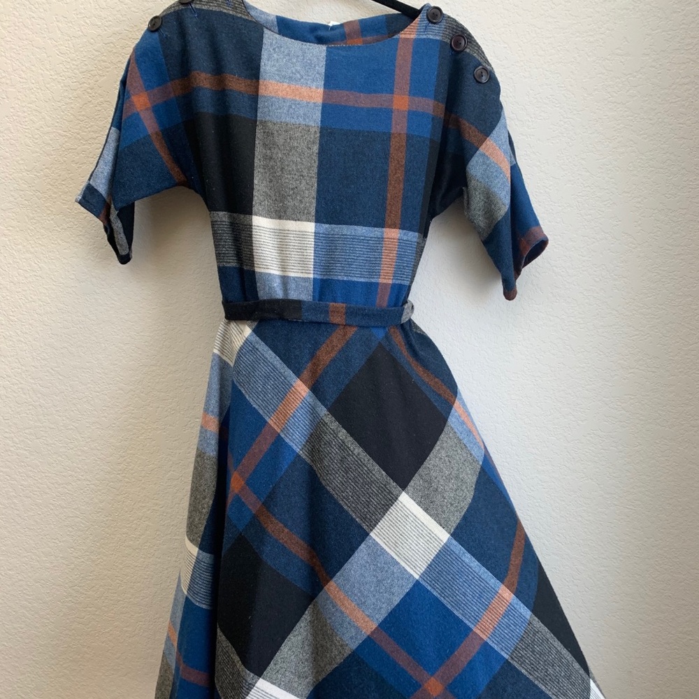 Beautiful vintage plaid dress.